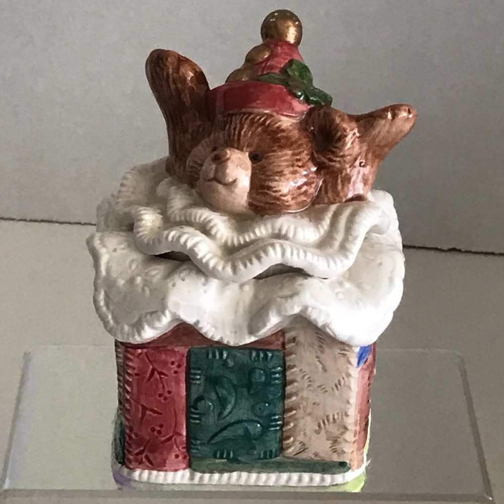Fitz & Floyd 1992 Patchwork Quilted Teddy Bear With A Christmas Hat Trinket Box